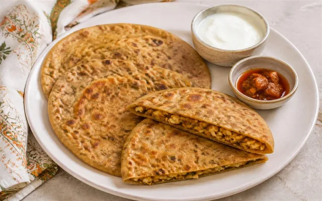 गोभी पराठा तैयार व्यंजन