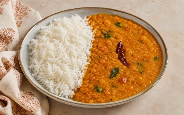 मसूर दाल चावल तैयार व्यंजन
