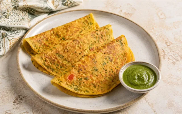 मूंग दाल चीला तैयार व्यंजन