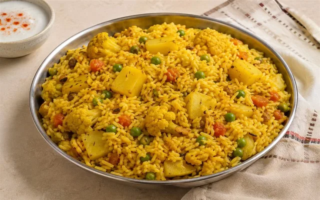 सब्ज़ी तहरी तैयार व्यंजन